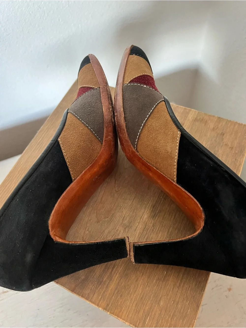 Vintage 60’s suede leather pumps Rosina Ferragamo Schiavone Athens Greece